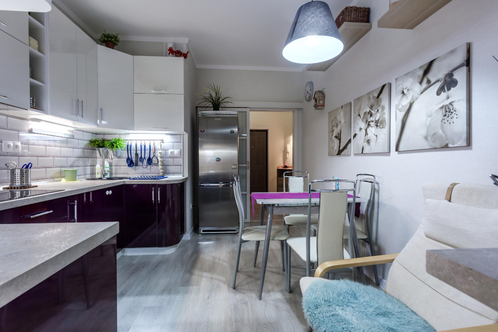 Cuisine en L ouverte sur salon pour optimiser l'espace